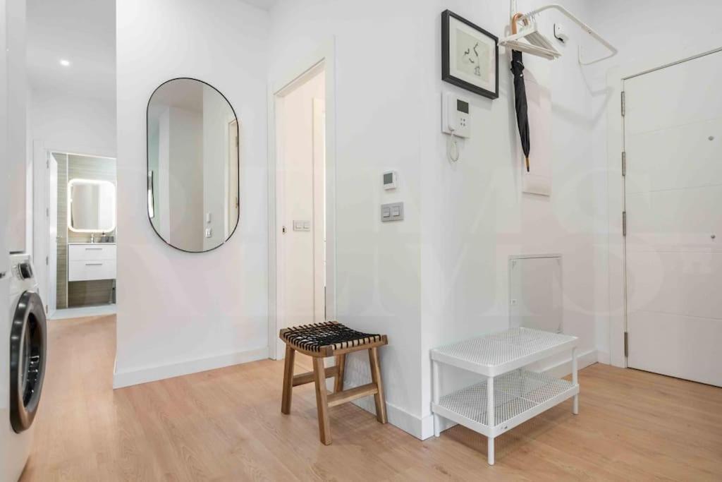 Fresh & Stylish Apartment With Parking By Rems Málaga Dış mekan fotoğraf