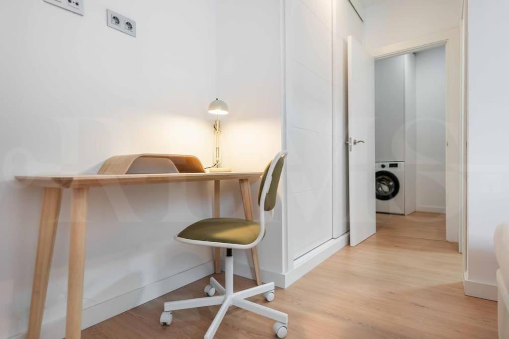 Fresh & Stylish Apartment With Parking By Rems Málaga Dış mekan fotoğraf