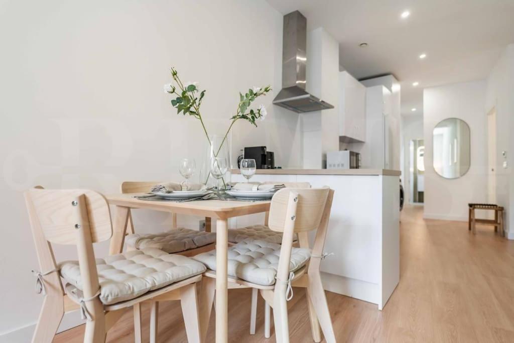 Fresh & Stylish Apartment With Parking By Rems Málaga Dış mekan fotoğraf