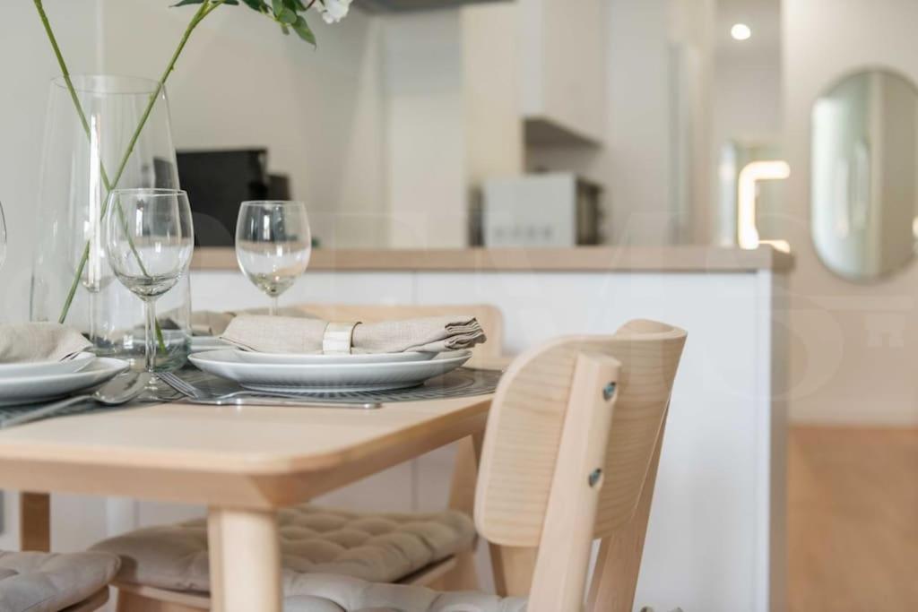 Fresh & Stylish Apartment With Parking By Rems Málaga Dış mekan fotoğraf